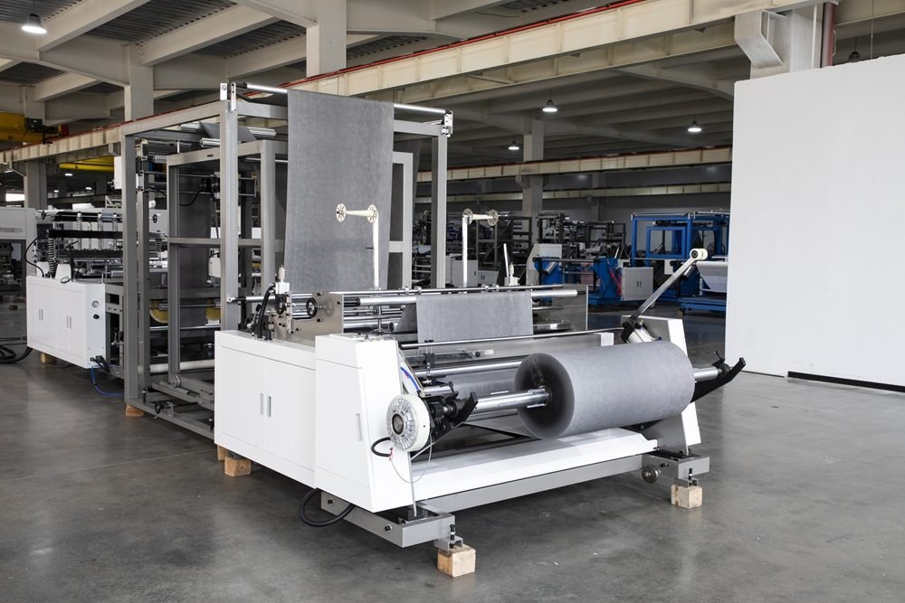 Oyang 15 C700/800 Non Woven D-Cut Bag Making Machine photo 11
