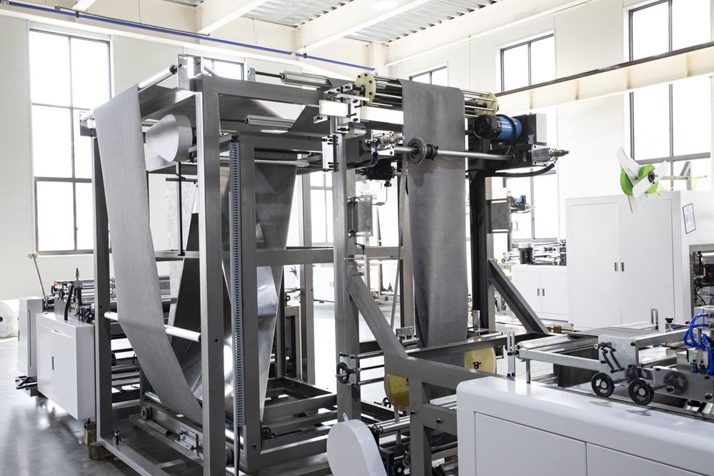 Oyang 15 C700/800 Non Woven D-Cut Bag Making Machine photo 3