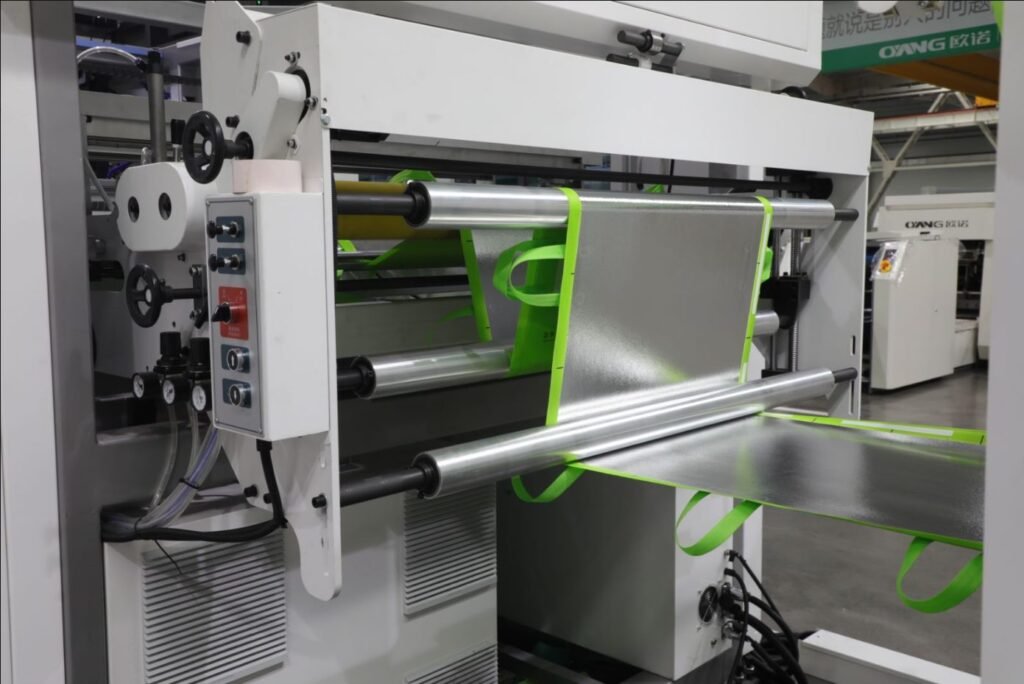SMART 18 Leader Automatic Non Woven Box Bag Making Machine with Handle Online photo 4